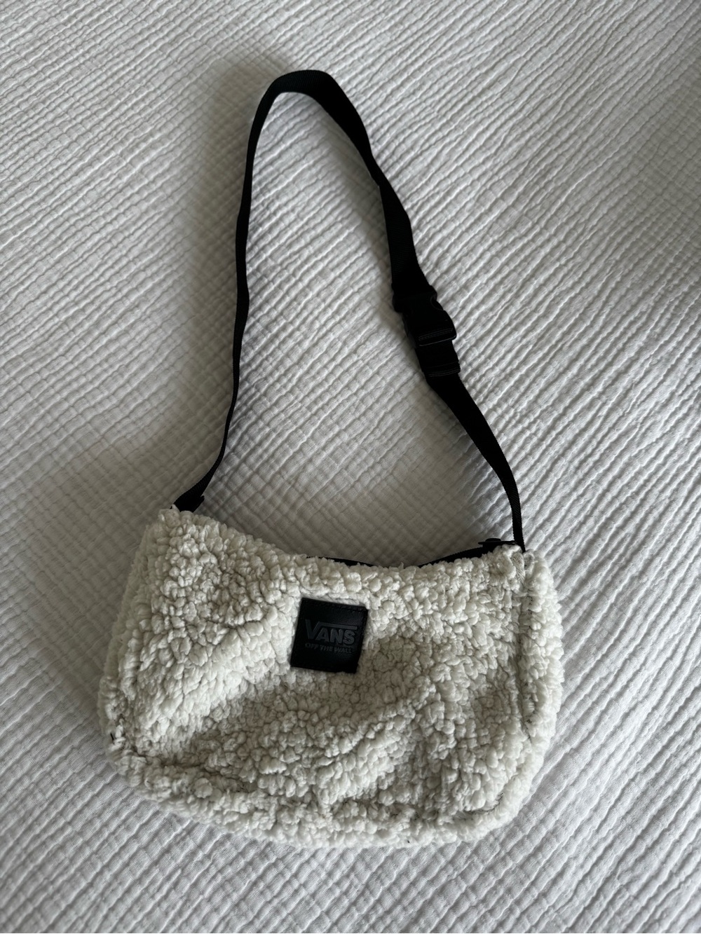 ✨Vans✨ Sherpa Crossbody & Waist Pack